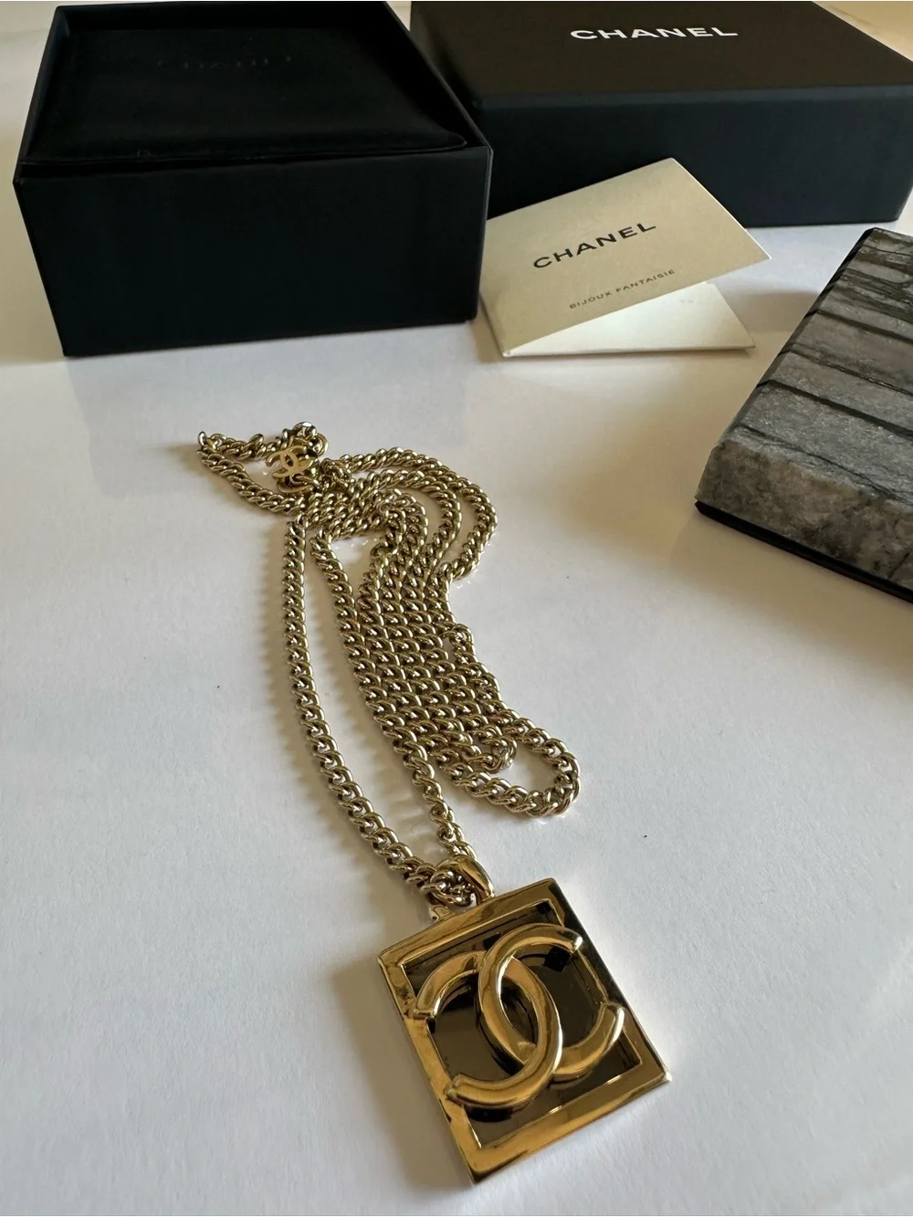 CHANEL 2023 A23B Gold-Tone Black Square CC Pendant Chain Necklace Full Set